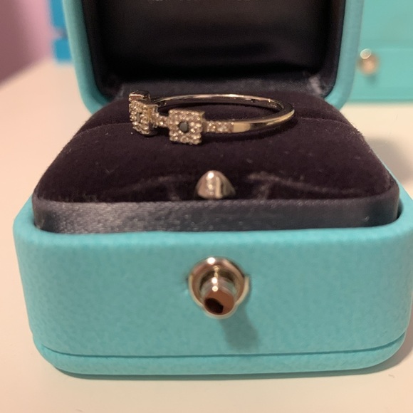 14K White Gold Ring with diamonds - Picture 3 of 6